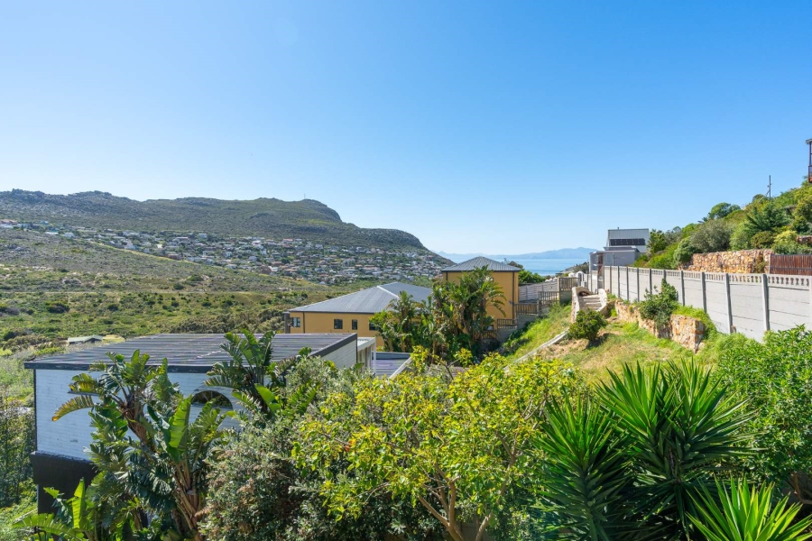 5 Bedroom Property for Sale in Glencairn Western Cape